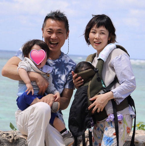 平山智加 2008年に結婚した福田雅一との家族写真