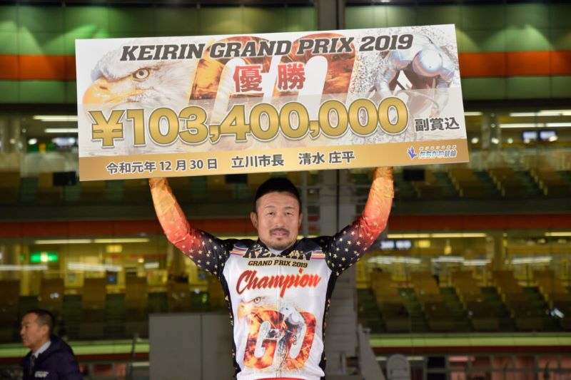 グランプリを優勝した佐藤慎太郎