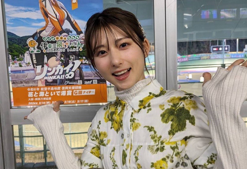 三本ローラーの詩を歌う美人声優「川村海乃」