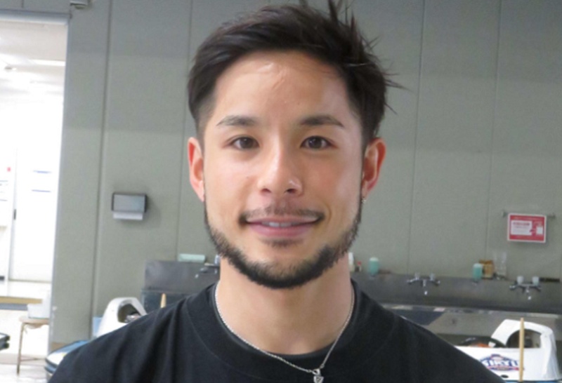 佐藤隆太郎がヒゲ面になった理由は「スペイン人に憧れて」